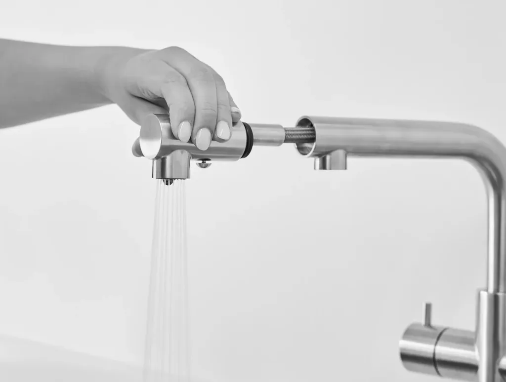 81_pull-out_shower.webp